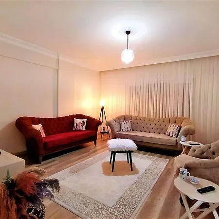 Spacious And Cozy In Muratpasa