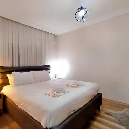 Spacious And Cozy In Muratpasa