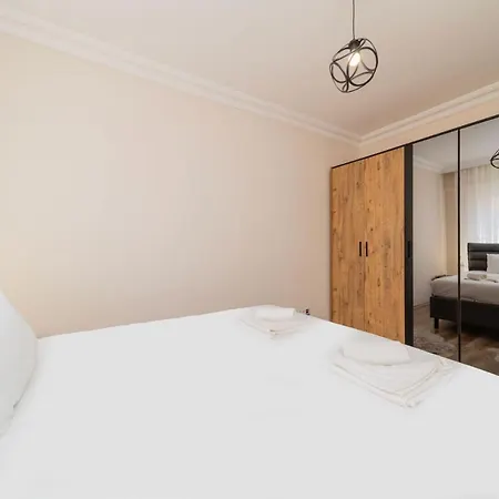 Spacious And Cozy In Muratpasa *