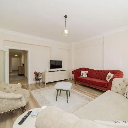 Spacious And Cozy In Muratpasa أنطاليا